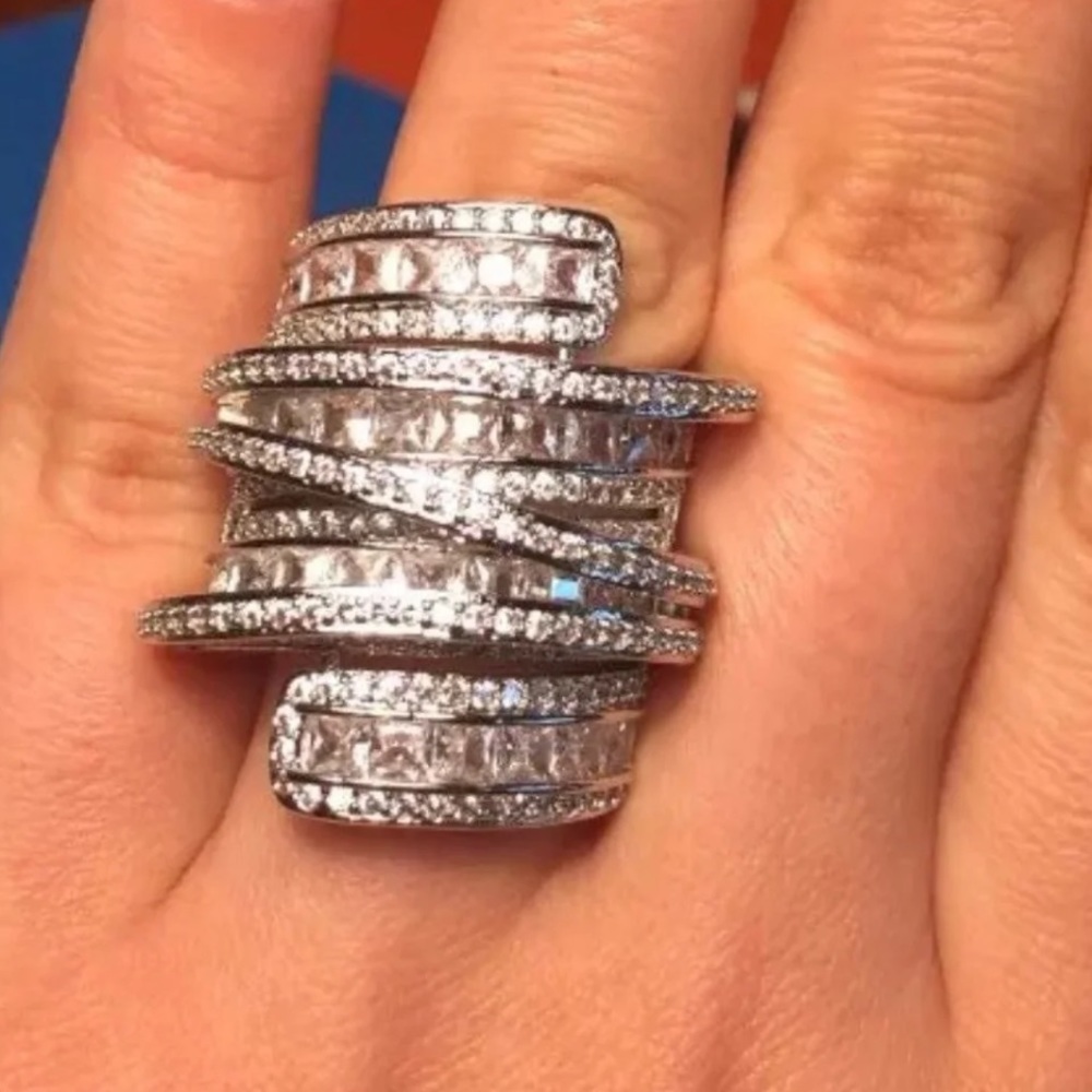 ✨✨ .925 Sterling Silver White Zircon Ring✨✨ - Picture 1 of 3